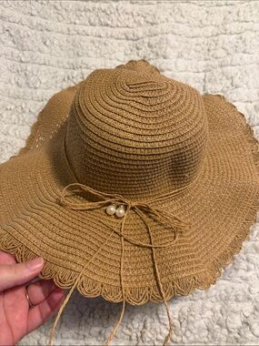 Amazon Women’s Straw Sun Hat with Pearl Accent - Brown
